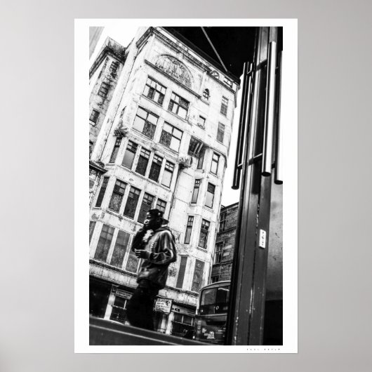 Spiegelbild der Glasgow-Straße Poster (Vorne)