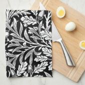 Spiegelkernen und Eiche Blätter Schwarz & Weiß Geschirrtuch (Viertel Falte)