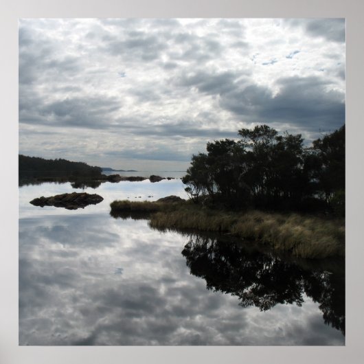 Spiegelreflektionen, Sarah Island, Tasmanie Poster (Vorne)