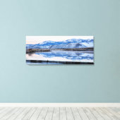 Spiegelungen der Sierras in Reno Leinwanddruck (Insitu (Holzboden))