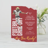 Spiel auf Fußball Spieler in Rot Einladung (Stehend Vorderseite)