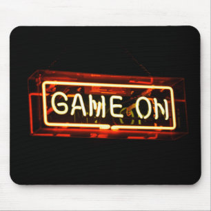 Spiel auf Neon Sign Sport Gaming Gamer Mousepad