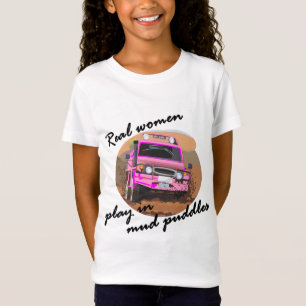 Spiel der wirklichen Frauen in Schlammpfützen T-Shirt