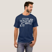 Spiel mit Nipples Funny Plumber Geschenk Pipefitte T-Shirt (Vorne ganz)