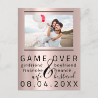 Spiel über lustiges Save the Date Couple Foto