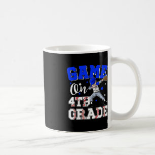 Spiele auf dem 4. Grade Boy Dabbing Erster Tag von Kaffeetasse