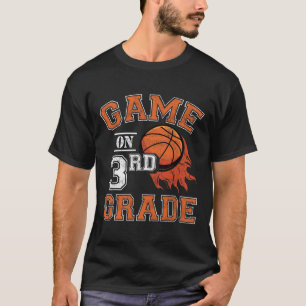 Spiele auf der dritten Stufe Basketball erster Tag T-Shirt