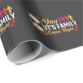 Spiele für die Nacht der Familienmitglieder Geschenkpapier (Rolleneckpunkt)