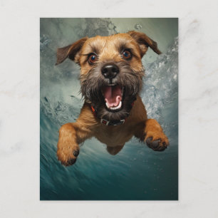 Spielelustiger Hund Schwimmt Unterwasser Design Postkarte