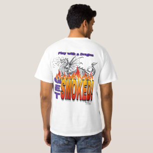 Spielen mit einem Drachen wird geraucht T - Shirt