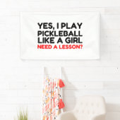 Spielen Sie Pickleball wie ein Mädchenunterricht Banner (Insitu)