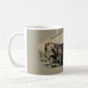 Spielen Sie stark und erhalten Sie schmutziges Kaffeetasse