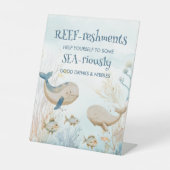 Spielen Sie unter dem Meereswal ein Baby-Duschbuff Sockelschild (Vorderseite)