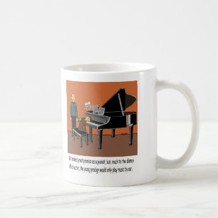 Spielen von Musik durch Ohr Kaffeetasse