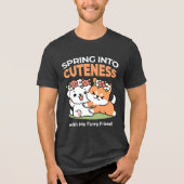 Spielende Hunde mit Blume Kronen - Fun Spring Them Tri-Blend Shirt (Vorderseite)