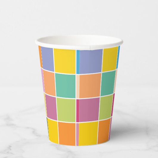 Spielende Springtime-Schachbretter Pappbecher (Rechts)