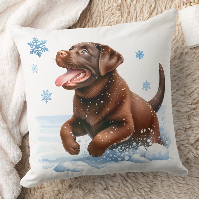 Spielender Labrador Retriever Snowflakes Welpenhun Kissen (Von Creator hochgeladen)