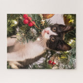 Spielerisch Schwarze und Weiße Katze im Weihnachts Puzzle (Horizontal)