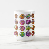 Spielerische Fantasiegeschöpfe Kaffeetasse (Mittel)