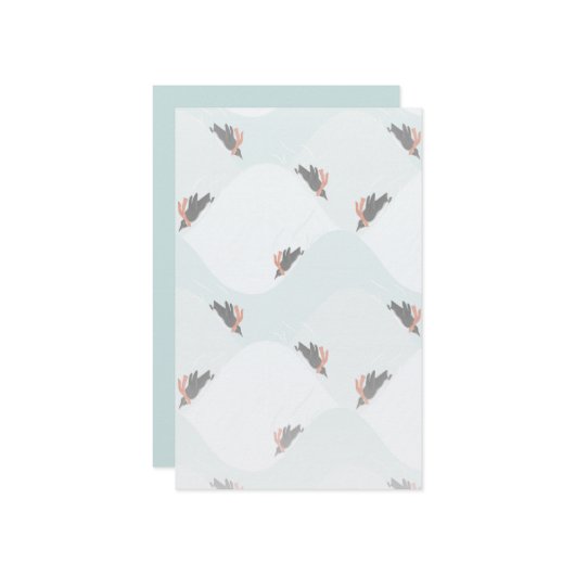 Spielerische Pinguine, die auf dem Schneepattern g Briefpapier (Vorderseite/Rückseite Beispiel)