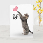 spielerische Tischkatze zum 18. Geburtstag Karte (Gelbe Blume)
