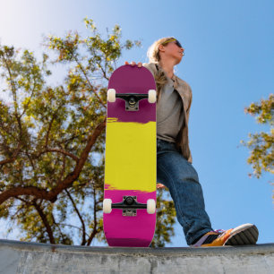 Spielerisches Maulbeerrotes Gelbes Skateboard Deck