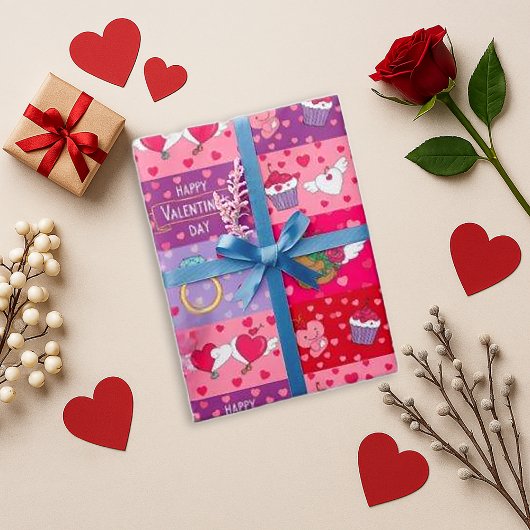 Spielerisches Rosa Valentinstag-Patchwork Geschenkpapier