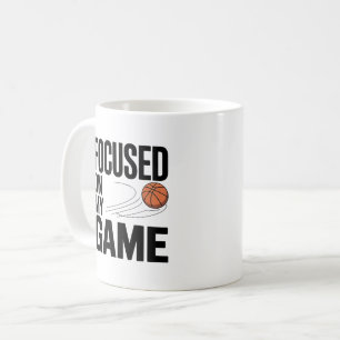 Spielfeld: Basketball Fokussierte Tasse