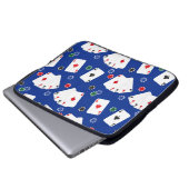 SPIELKARTEN UND CASINO-CHIPS LAPTOPSCHUTZHÜLLE (Vorne Knopf)