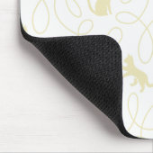 Spielkatze und Garnball-Muster Hellbeige Mousepad (Ecke)