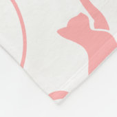 Spielkatze und Garnball-Muster Hellkorallenrosa Fleecedecke (Ecke)