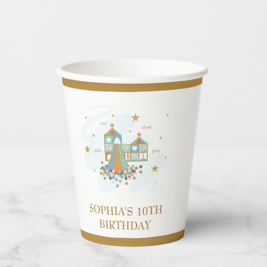 Spielplatz-Adventure-Party Pappbecher (Vorderseite)