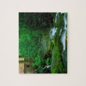 Spielpuzzle-Lush Forest Creek Szene Puzzle (Vertikal)