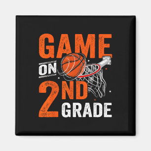 Spielspass auf Basketball der zweiten Klasse Magnet