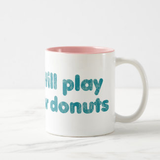 Spielt Französisches Horn für Donuts Zweifarbige Tasse