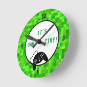 Spielzeit | Grüne Gamer-Pixel Runde Wanduhr (Winkel)