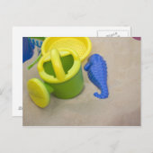 Spielzeug am Strand Postkarte (Vorne/Hinten)