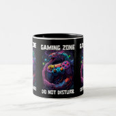 Spielzone stört nicht die Kunst des Coolen Gamer-D Zweifarbige Tasse (Mittel)
