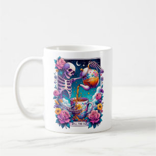 Spill the Tee Skeleton Tarot Card Kaffeetasse