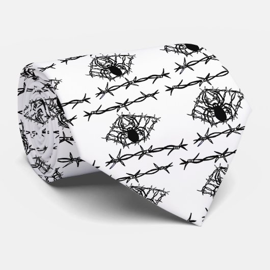 Spinnen auf Krawatte mit Stacheldraht (Gerollt)