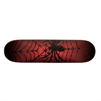Spinnennetz mit Spinnenkletterschuh Skateboard