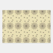 Spinnennetze und Spinnen an der Wand Geschenkpapier Set (Vorderseite 2)