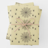 Spinnennetze und Spinnen an der Wand Geschenkpapier Set (Beispiel)