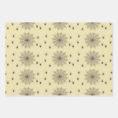 Spinnennetze und Spinnen an der Wand Geschenkpapier Set (Vorderseite)