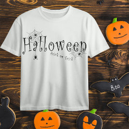 Spinnennetze und Spinnen über Halloween T-Shirt