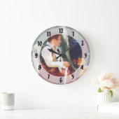 Spinngarn für Frauen auf dem Fledermausmarkt Große Wanduhr (Zuhause)