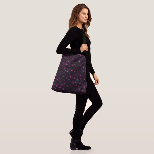 Spinnmuster Tragetaschen Mit Langen Trägern (Am Model)