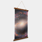 Spiral Galaxy Ngc 1300. Wandteppich Mit Holzrahmen (Gewinkelt)