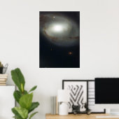 Spiral Galaxy NGC 4319 und Quasar Markarian 205 Poster (Heimbüro)