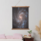 Spiral Galaxy Ngc 5584 Wandteppich Mit Holzrahmen (Schlafzimmer)